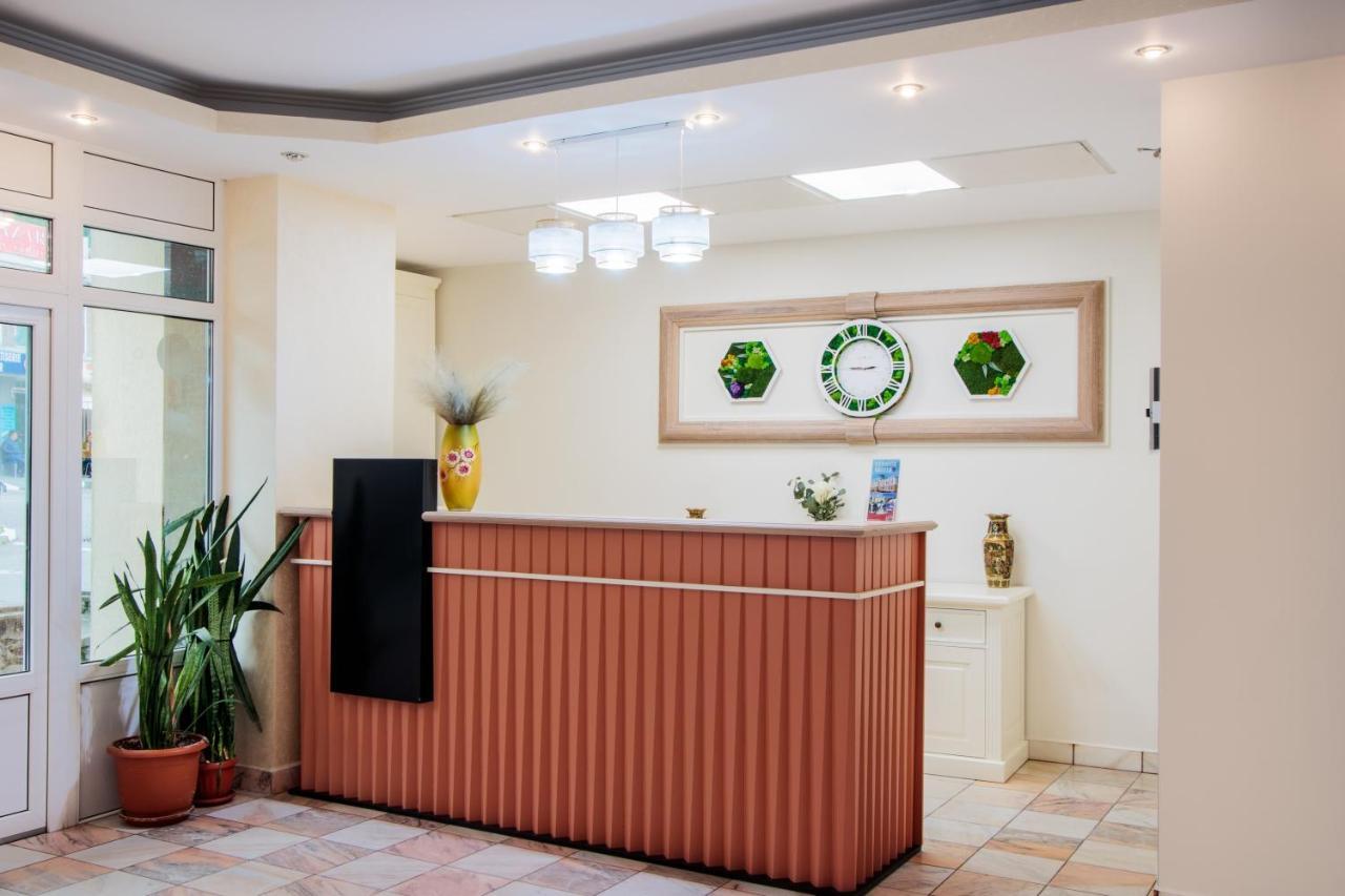 Hotel Central - Băile Olăneşti Esterno foto
